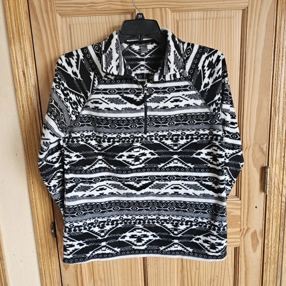 Eddie Bauer Tops - Eddie Bauer Black and White Fleece 1/4 Zip
